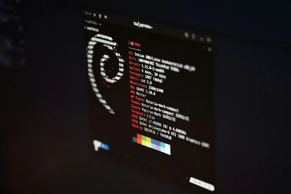 A História do Linux: Como um Projeto de Estudante Mudou o Mundo